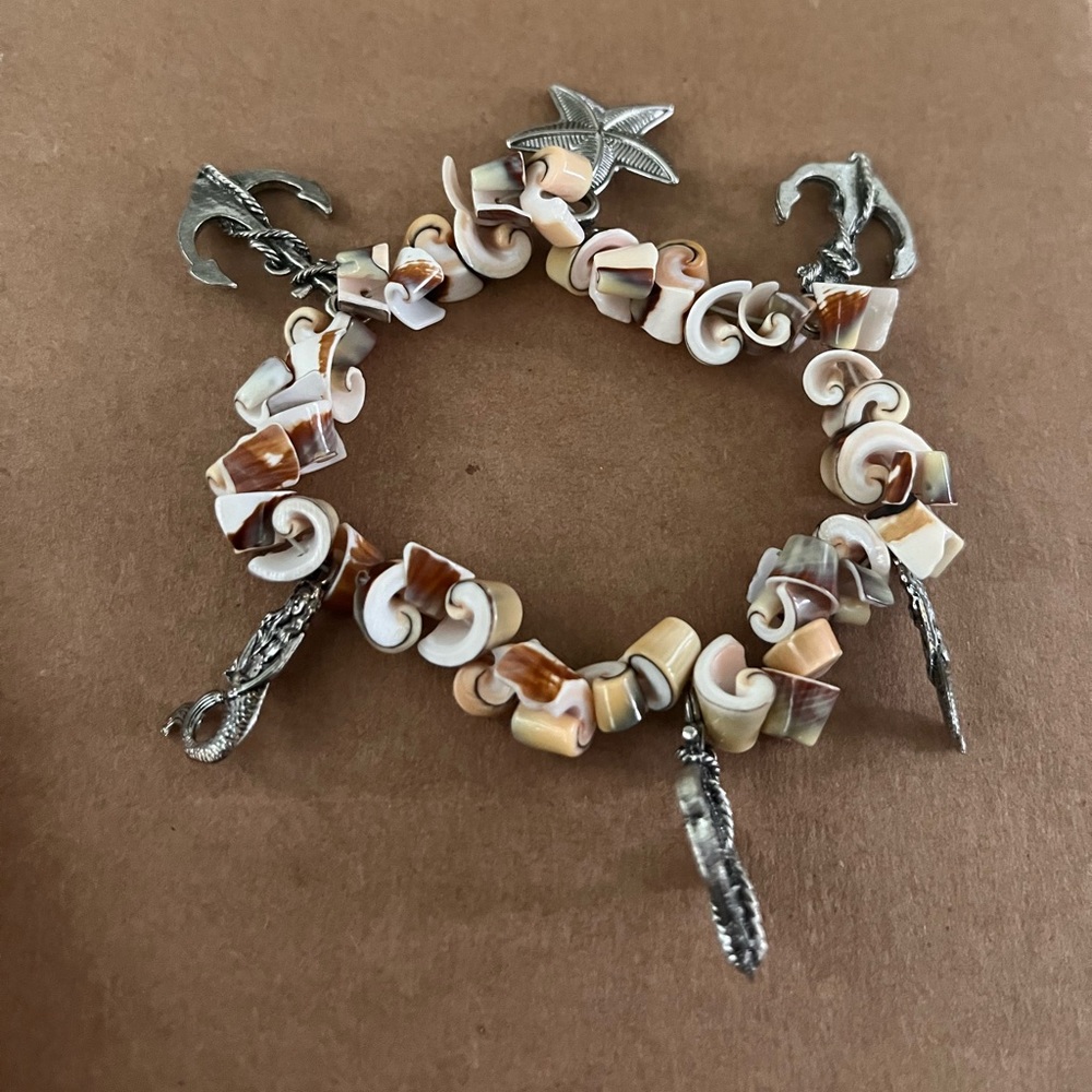 Beach themed shell bracelet handmade